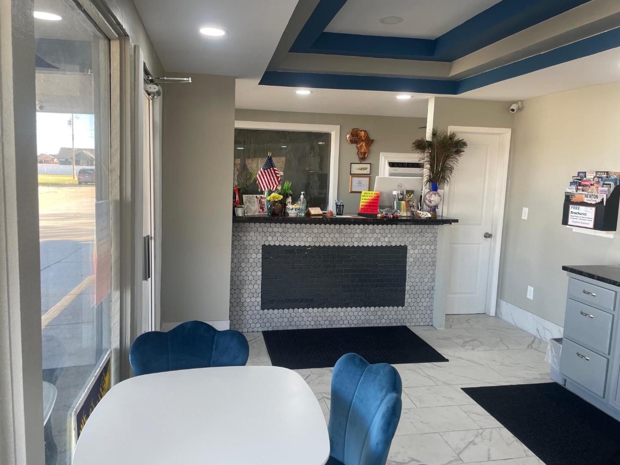 Lindsborg Viking Motel מראה חיצוני תמונה