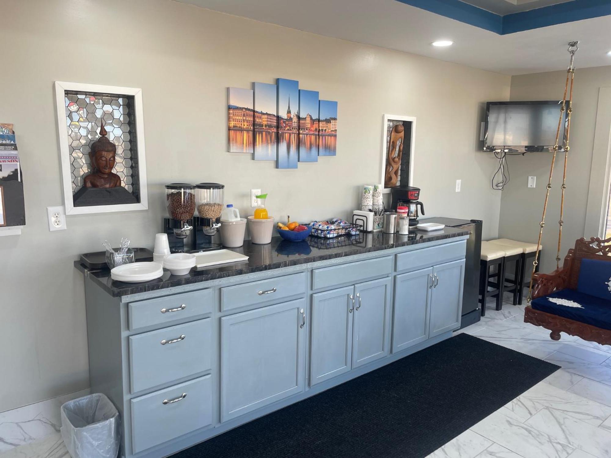 Lindsborg Viking Motel מראה חיצוני תמונה