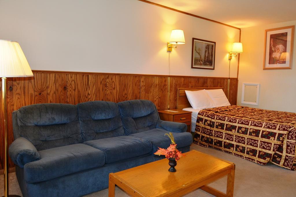Lindsborg Viking Motel חדר תמונה