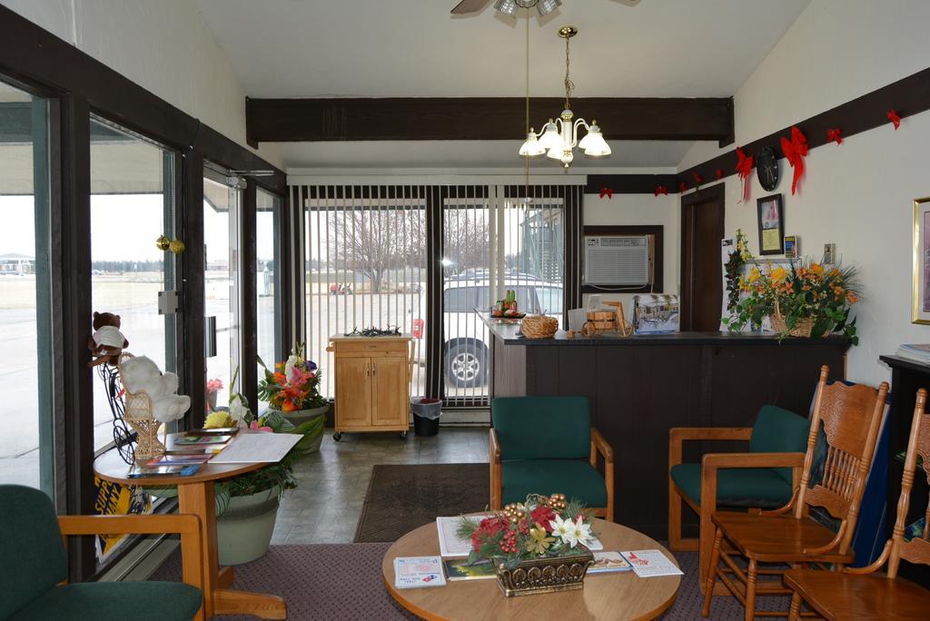 Lindsborg Viking Motel מראה חיצוני תמונה