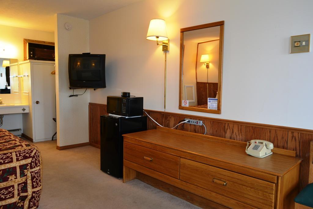 Lindsborg Viking Motel חדר תמונה